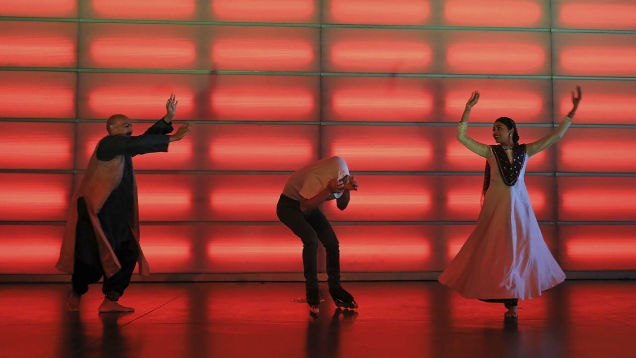 Performance with three people of 'Boy with Rollerblades'