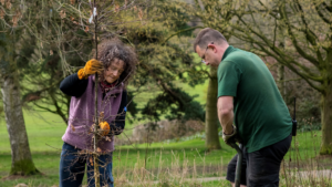 Kyte Photography – volunteer planting trees at Cannon Hall