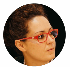 laura pando headshot